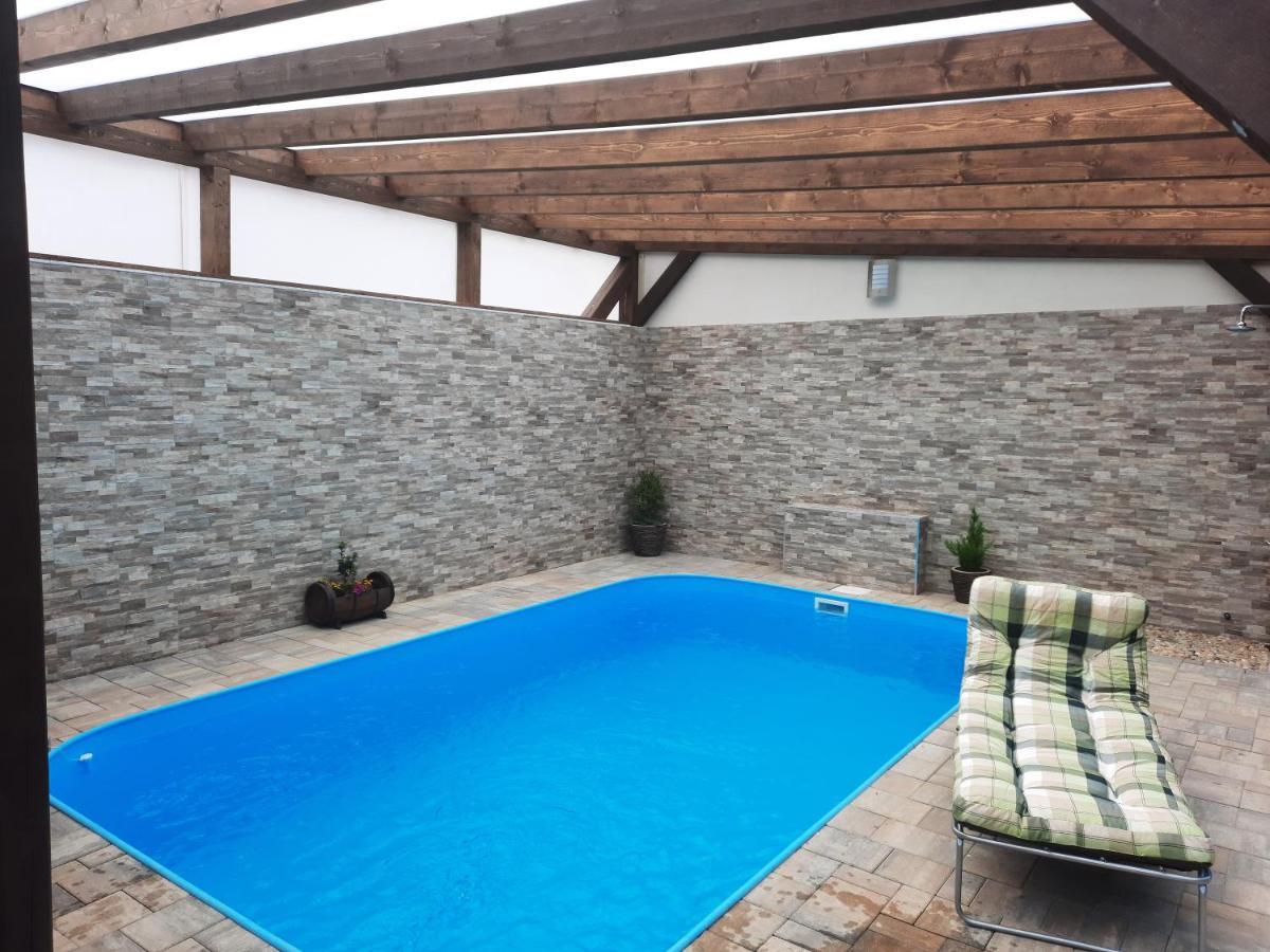 Rodinny Pension U Soudku Rudník Buitenkant foto