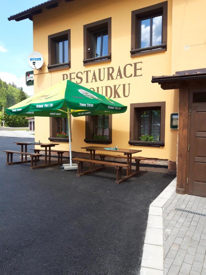 Rodinny Pension U Soudku Rudník Buitenkant foto